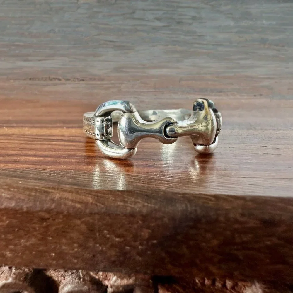 Silver Snaffle Bit Equestrian Elegant Silver Ring Unisex! - Picture 1 of 3